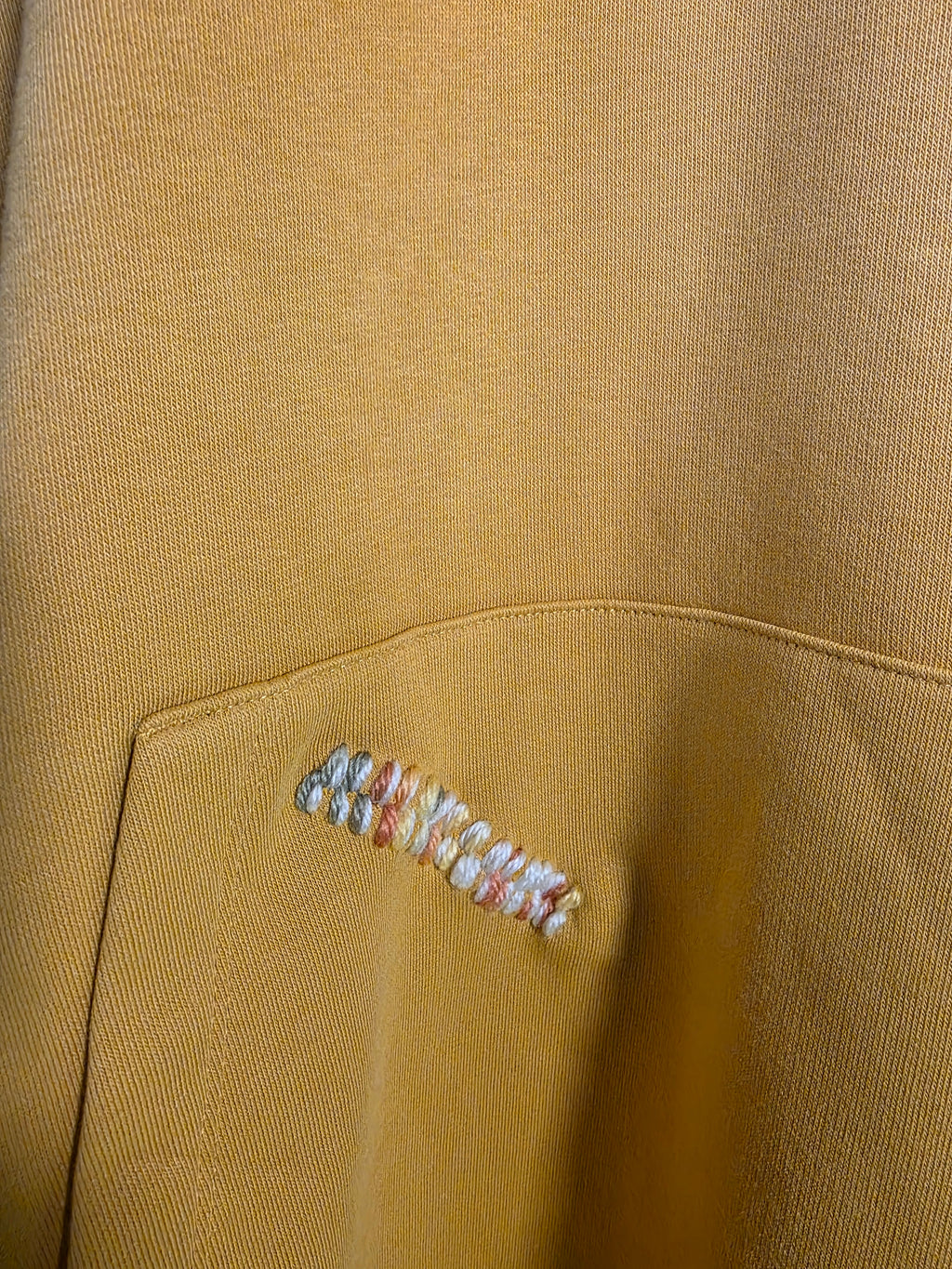 Felpa basic con cappuccio