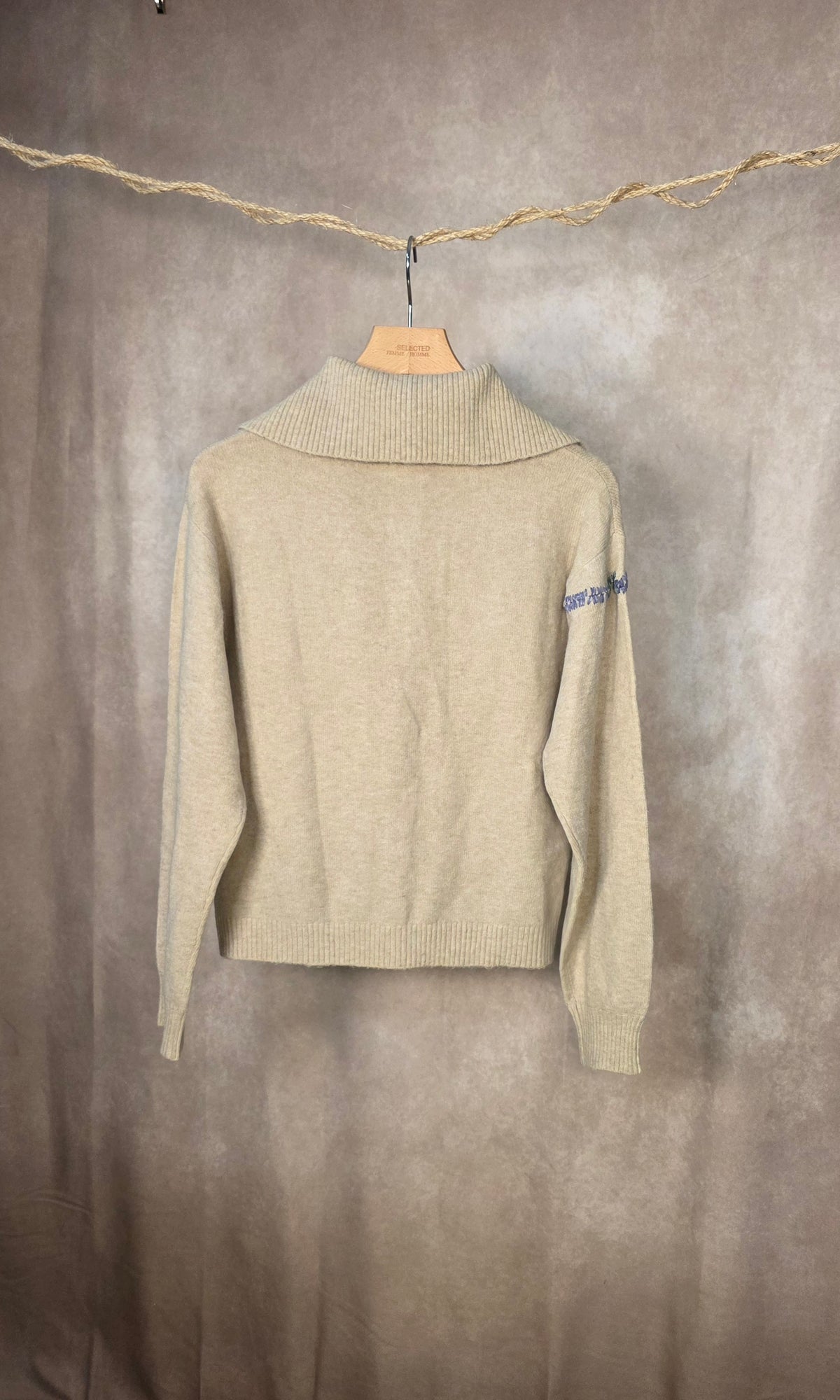 Cardigan in maglia con maxi colletto