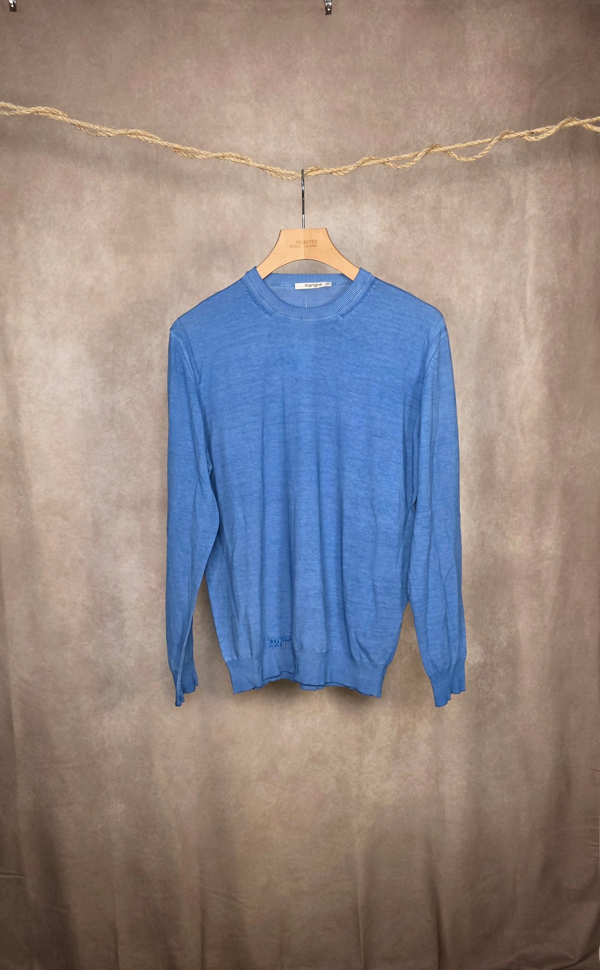 Maglia girocollo blu celeste