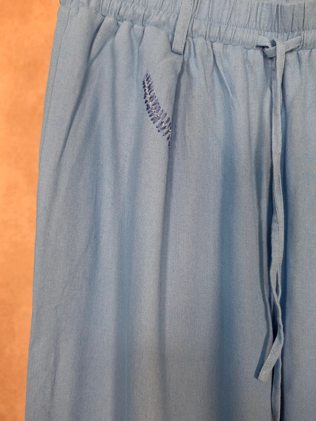 Pantaloni leggeri a gamba larga in misto lino
