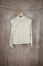 Camicia con ricamo sangallo e volant