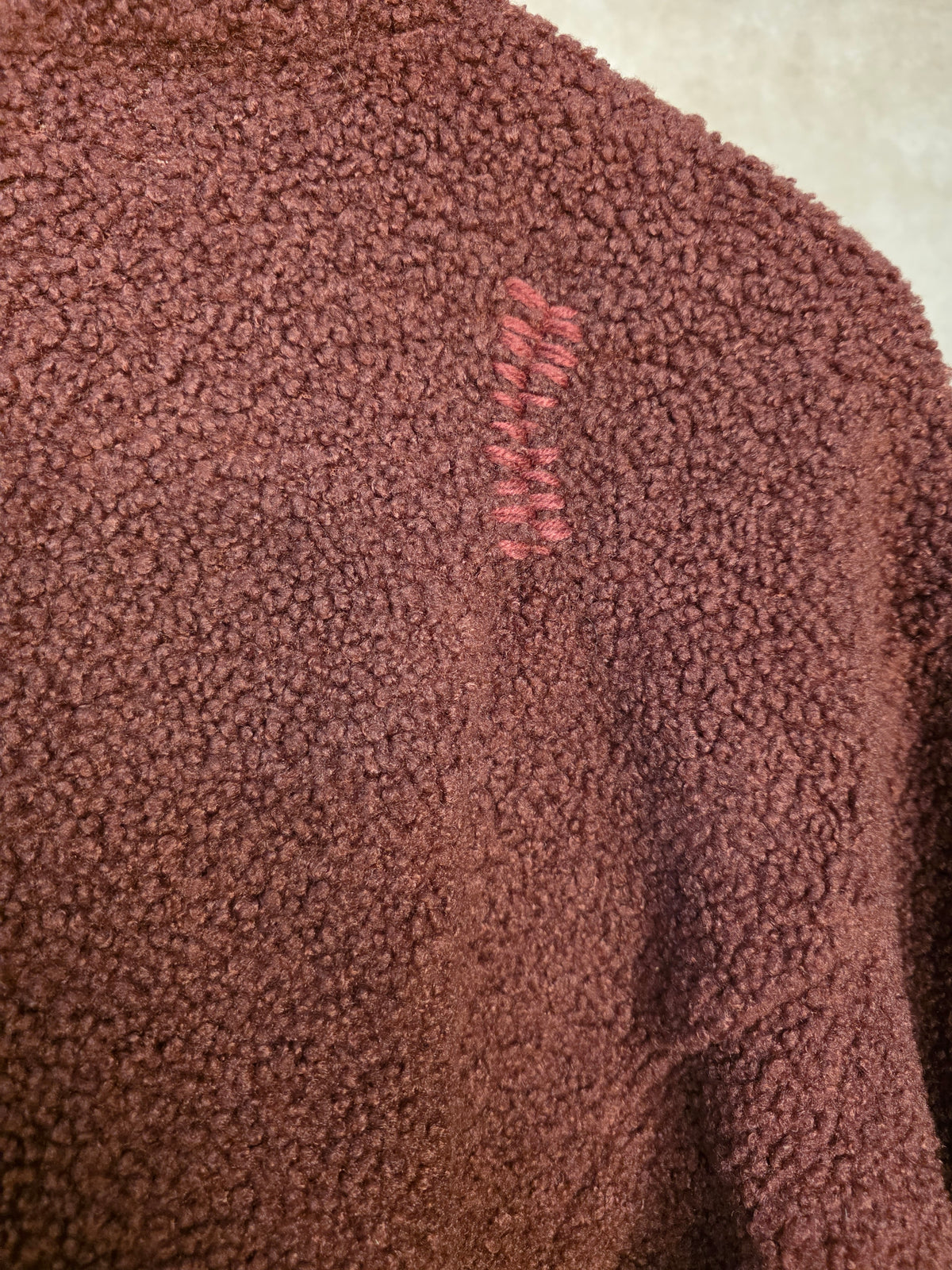 Felpa bordeaux con mezza zip