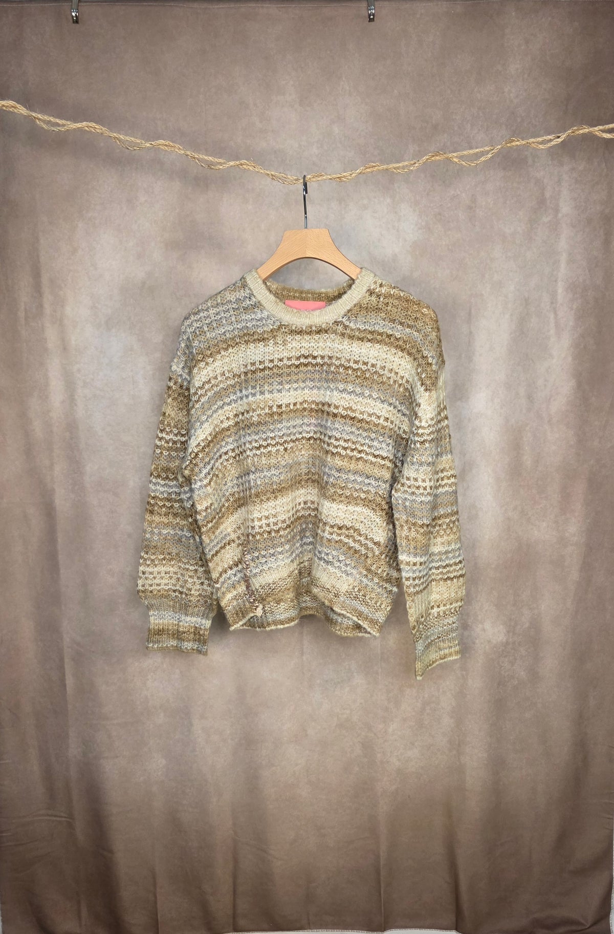 Maglia cozy a righe sfumate