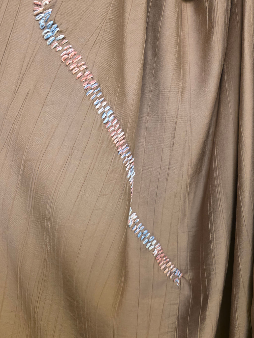 Abito maxi con spalline incrociate
