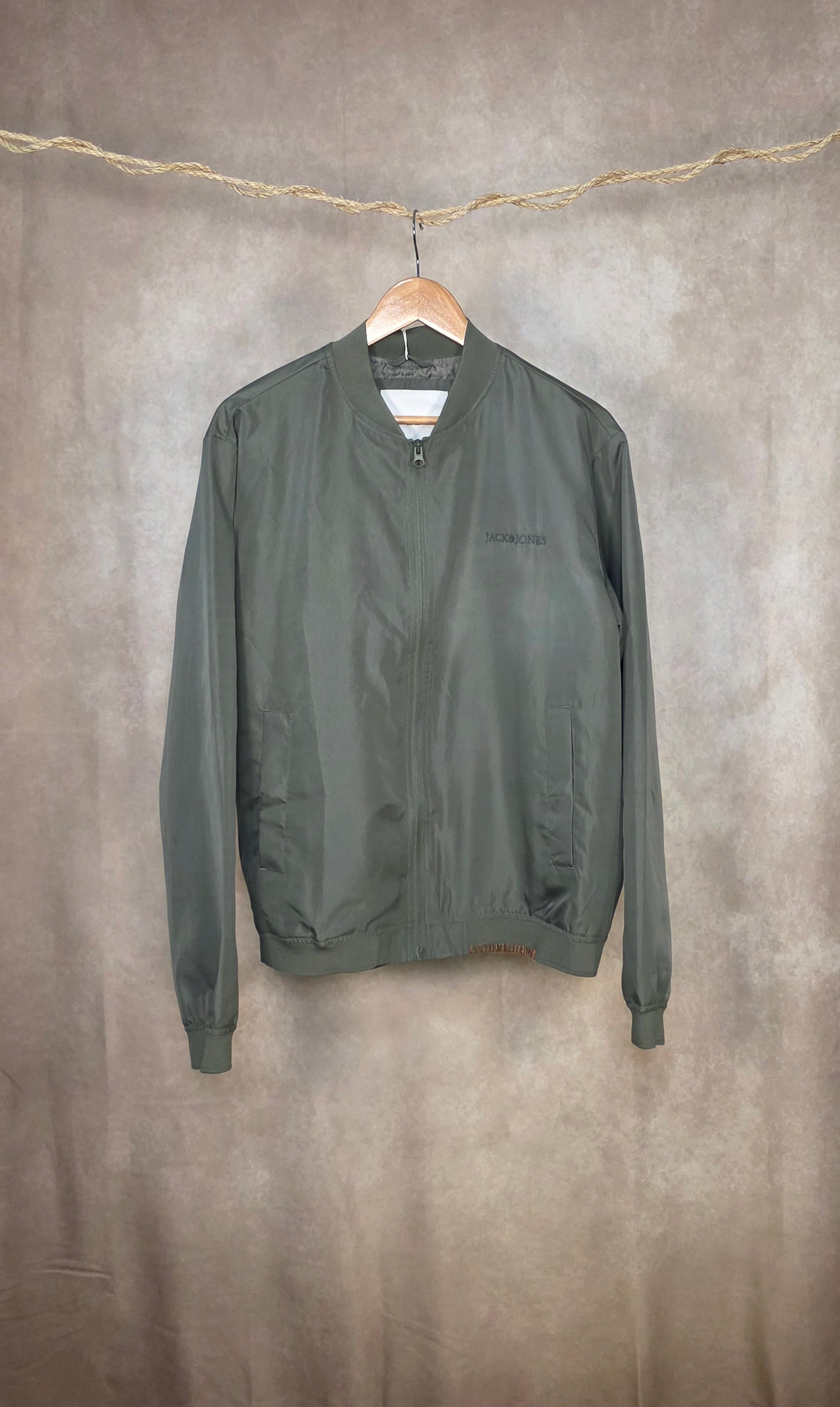Giacca bomber leggera verde salvia