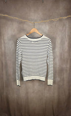 Maglia a righe con scollo rotondo