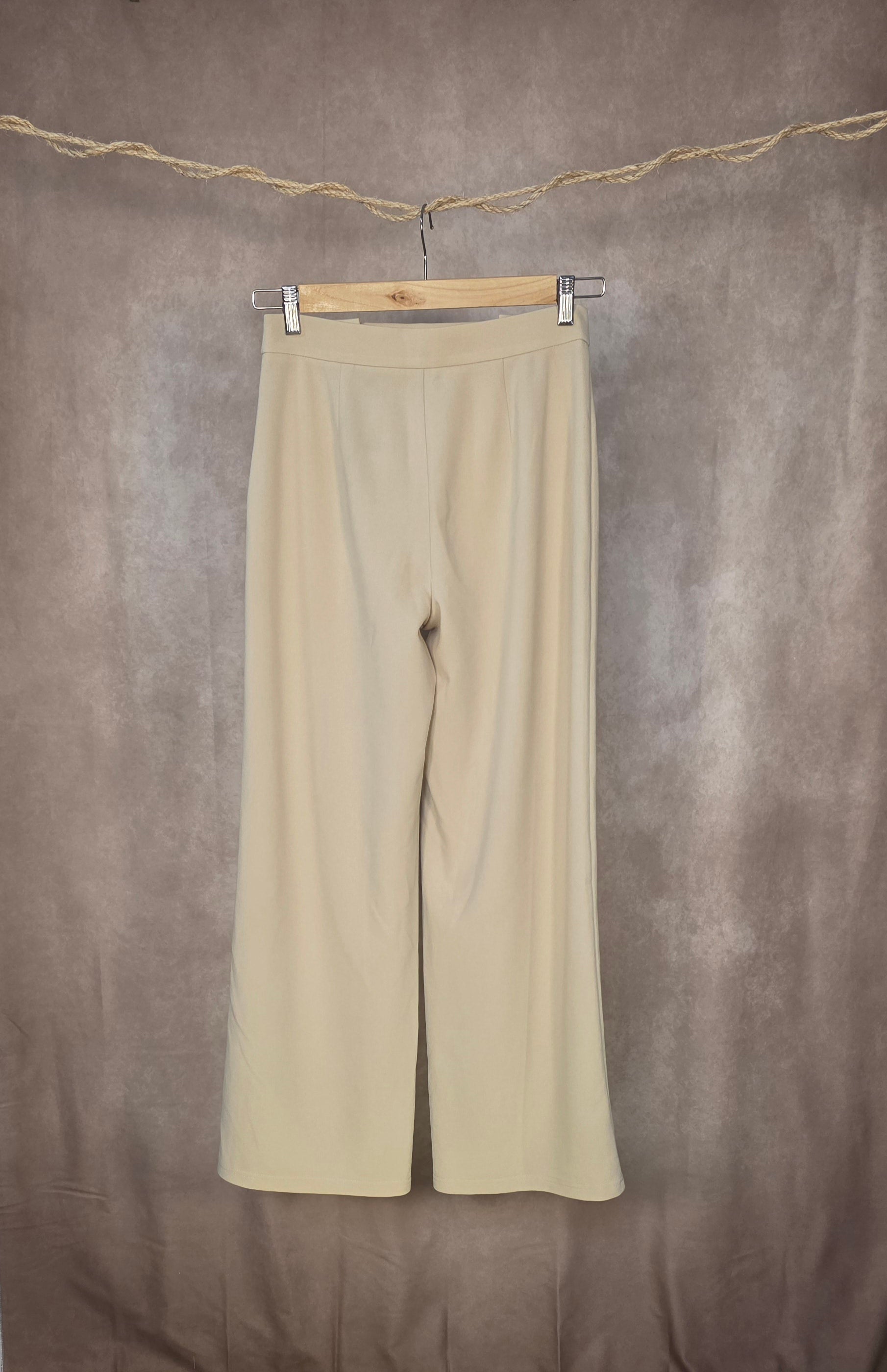 Pantaloni a Vita Alta con Bottoni Decorativi