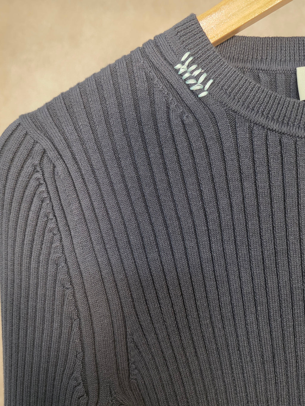 Maglia girocollo a coste