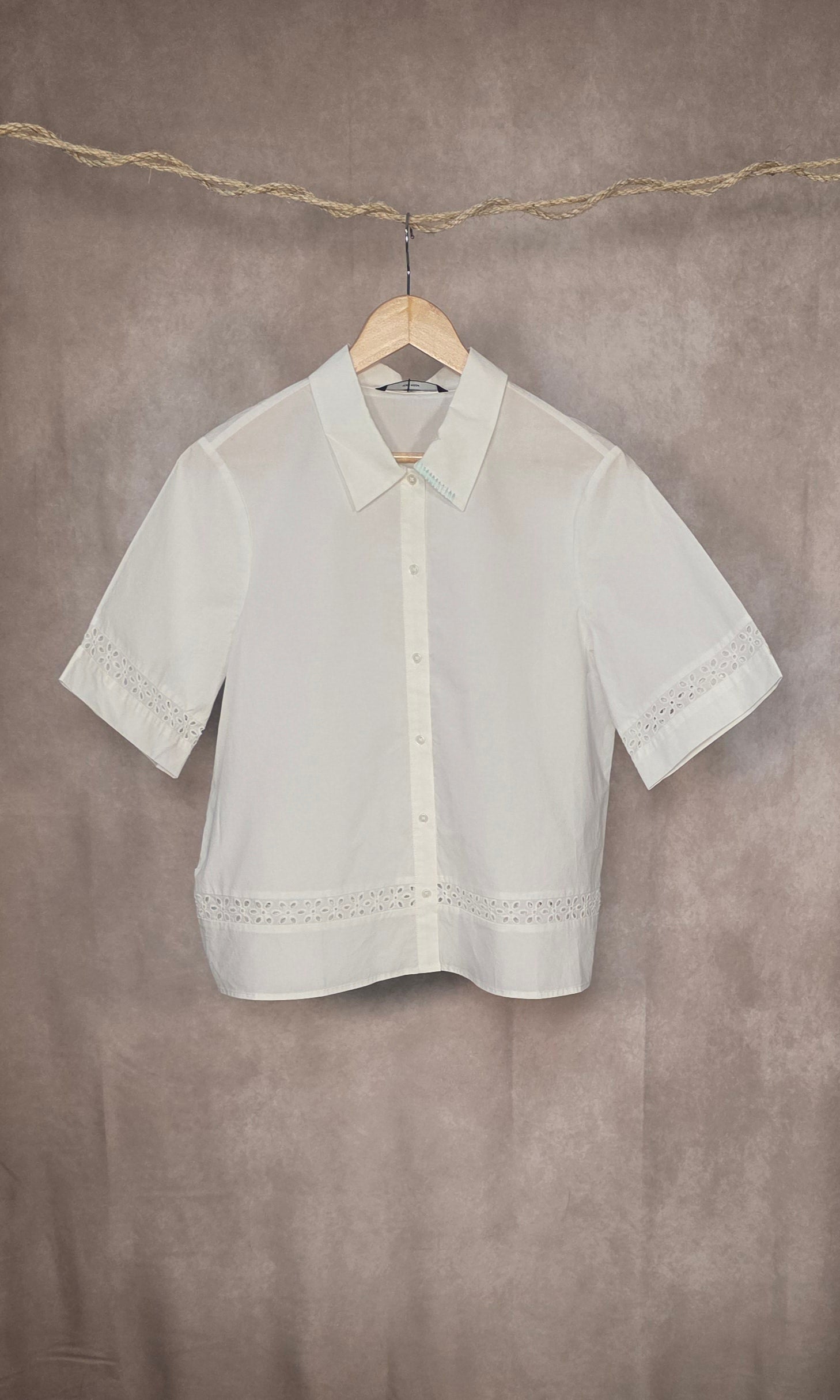 Camicia con inserti di sangallo