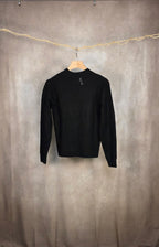 Maglia nera con perle