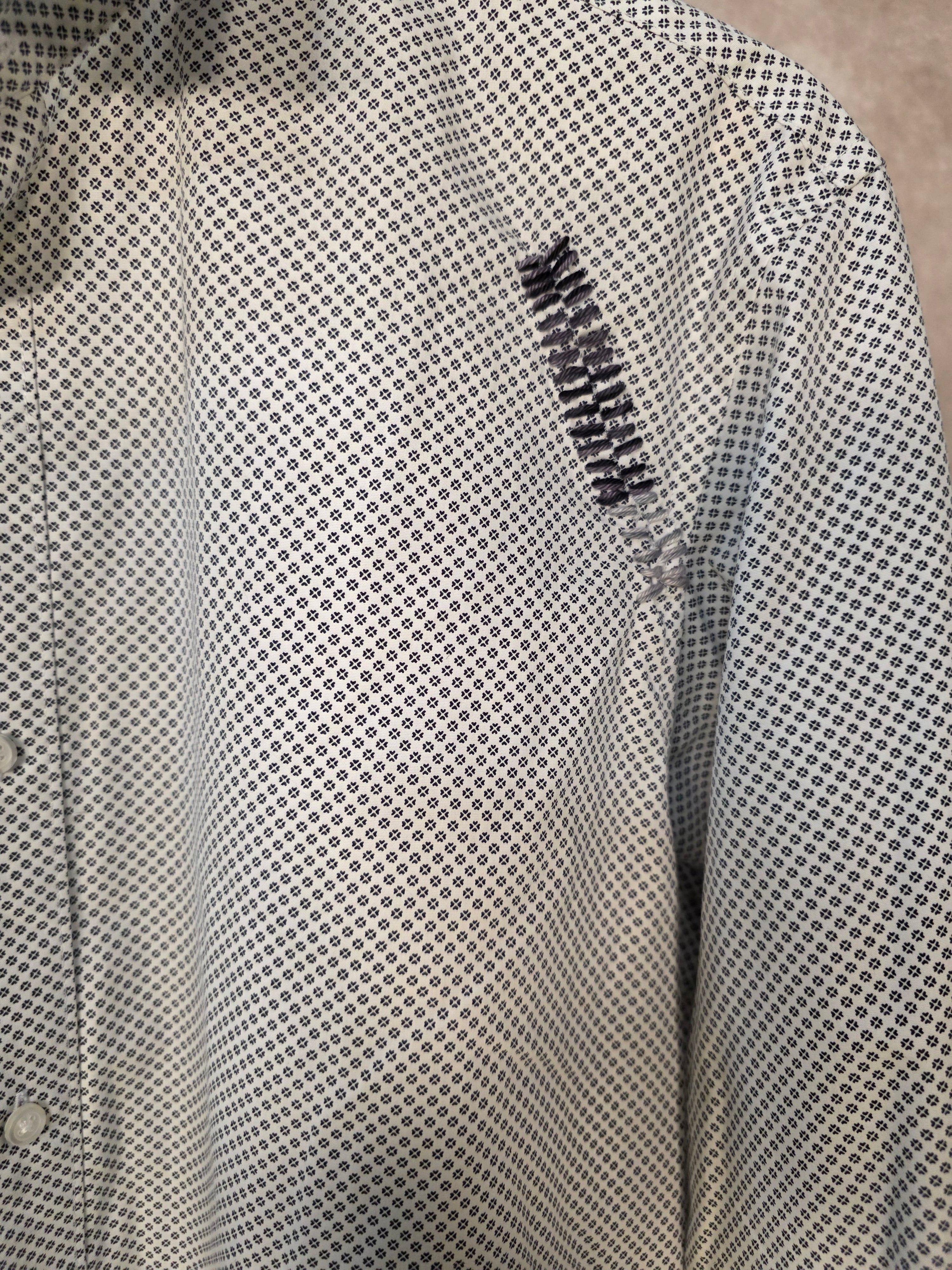 Camicia a maniche lunghe con stampa geometrica