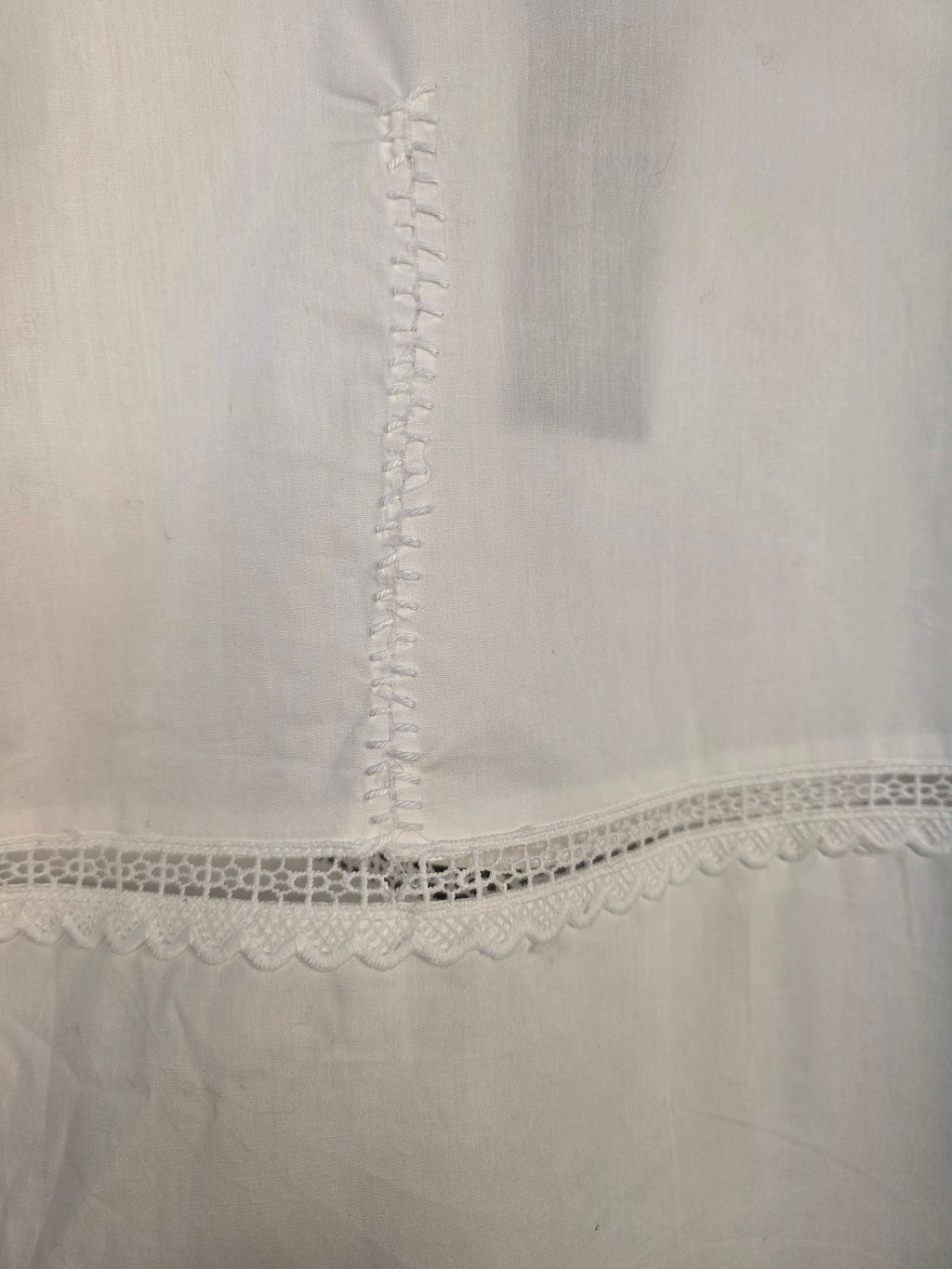 Camicia in pizzo traforato