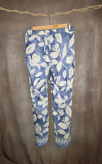 Pantaloni a gamba larga con stampa floreale