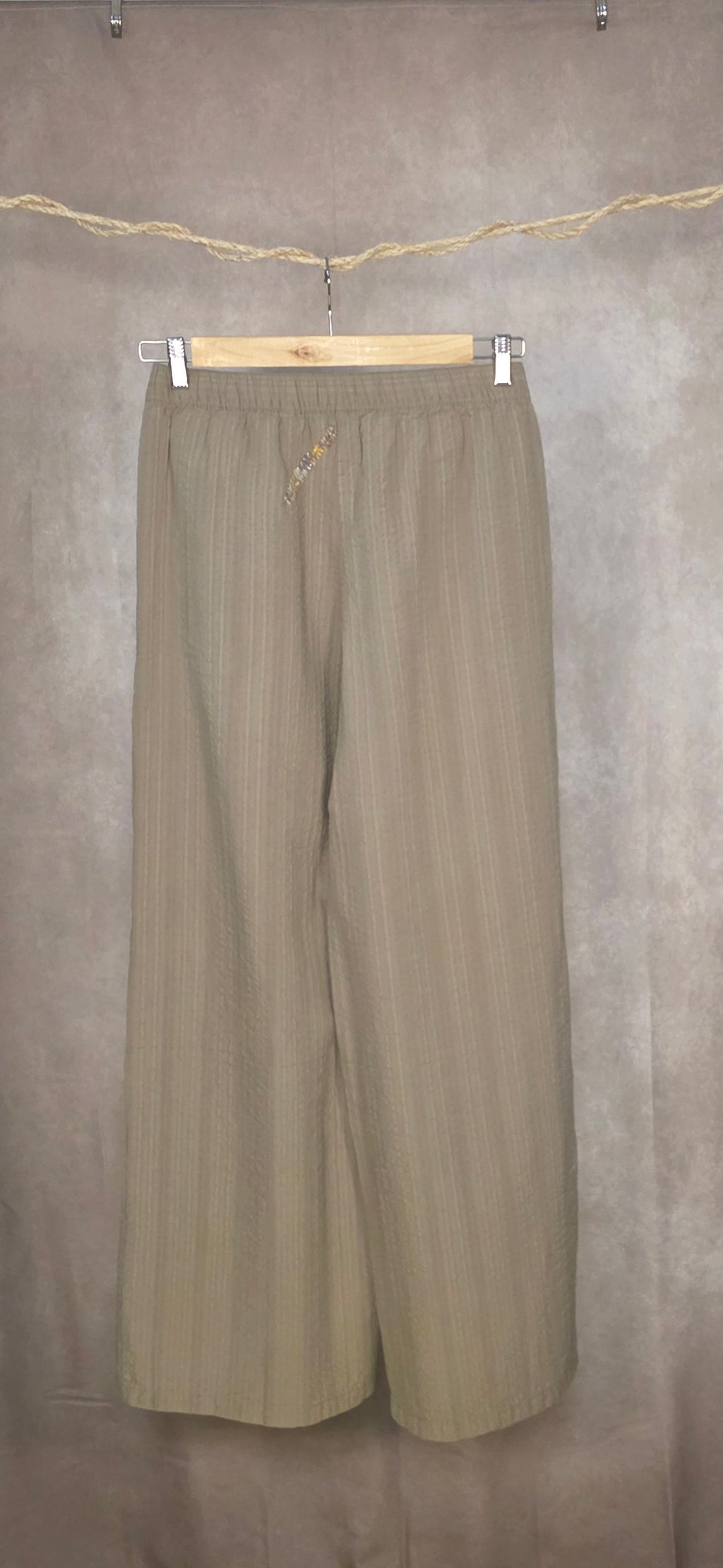 Pantaloni leggeri a palazzo
