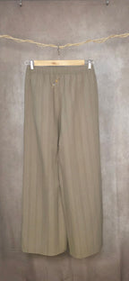 Pantaloni leggeri a palazzo