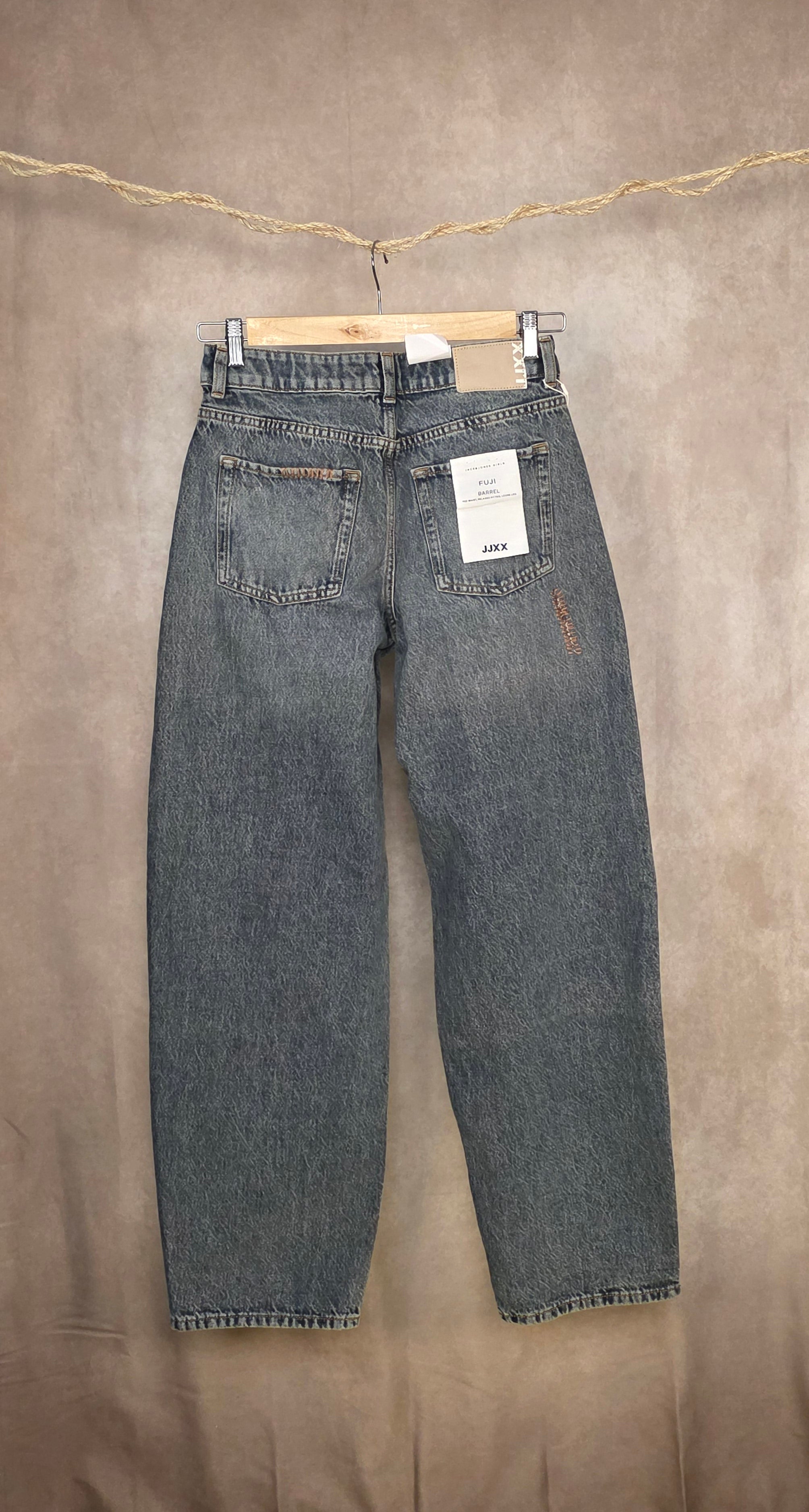 Jeans barrel fit