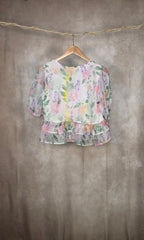 Camicia a balze con stampa floreale all-over in tonalità pastello