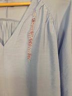 Camicia morbida a scollo V