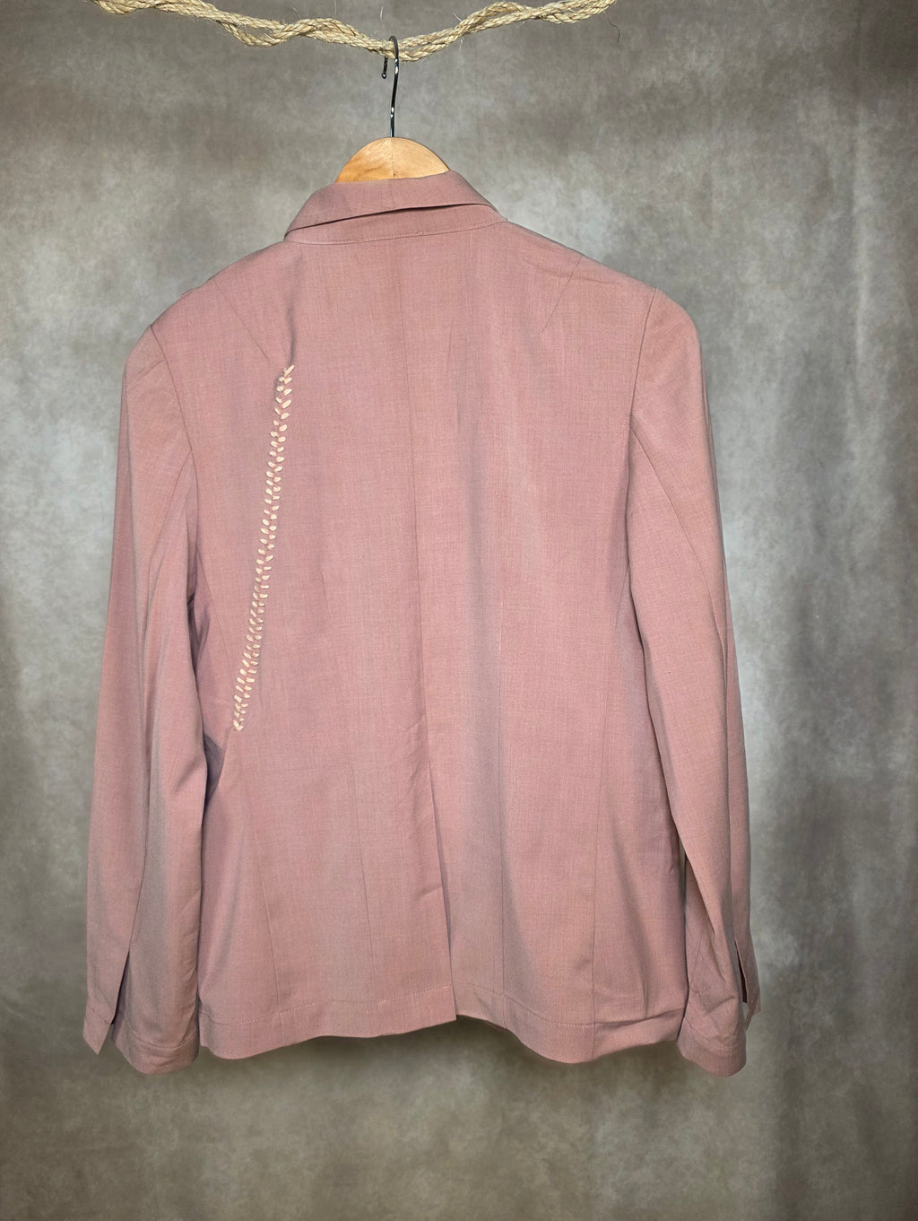 Blazer con lavorazioni frontali