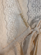 Camicia in pizzo con volant