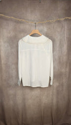 Camicia bianca con finiture in pizzo