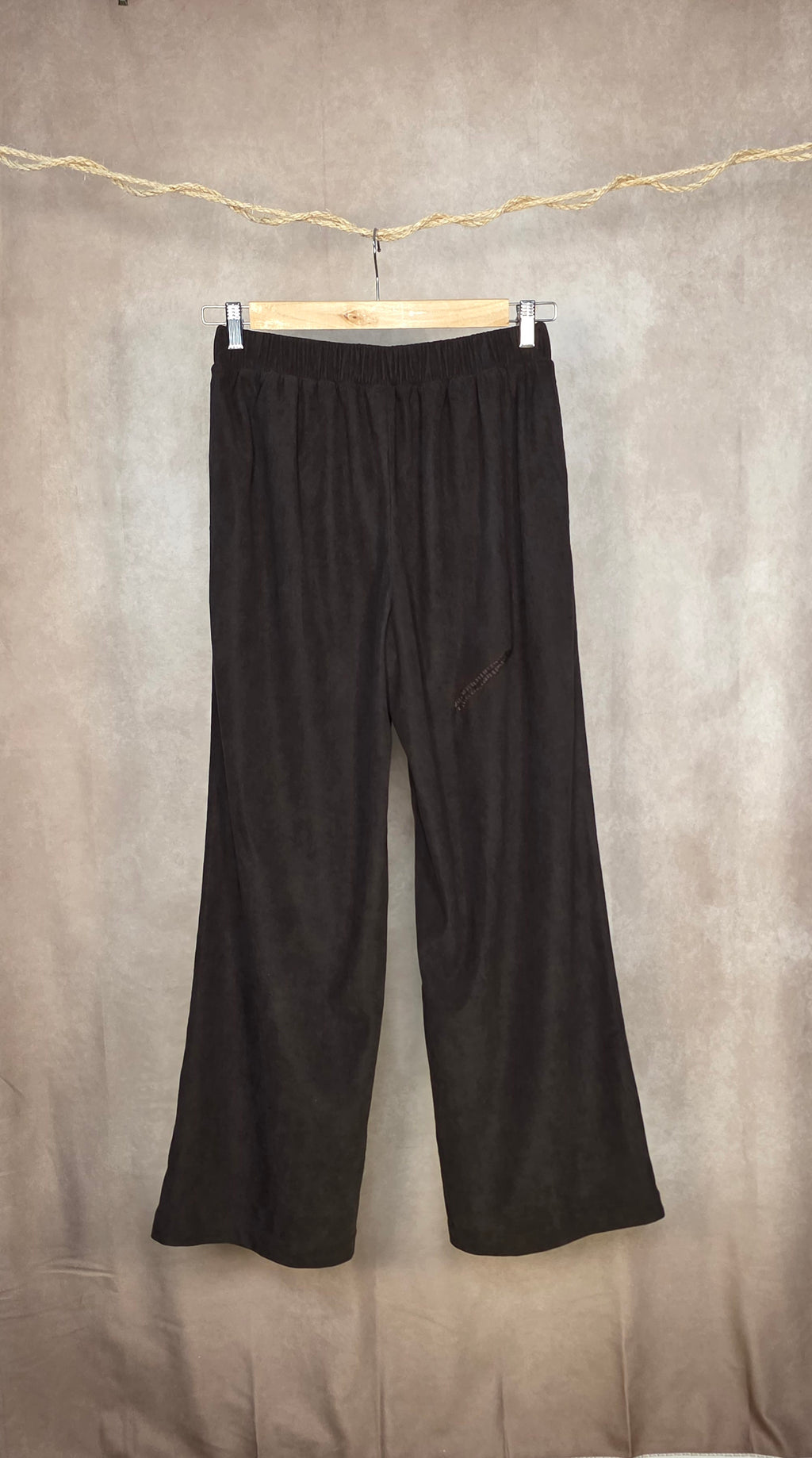 Pantaloni a gamba larga color marrone cioccolato