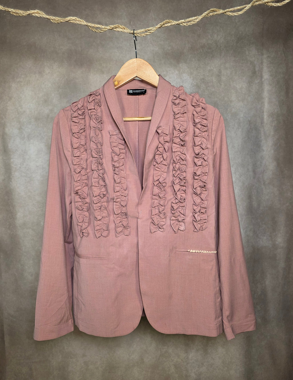 Blazer con lavorazioni frontali