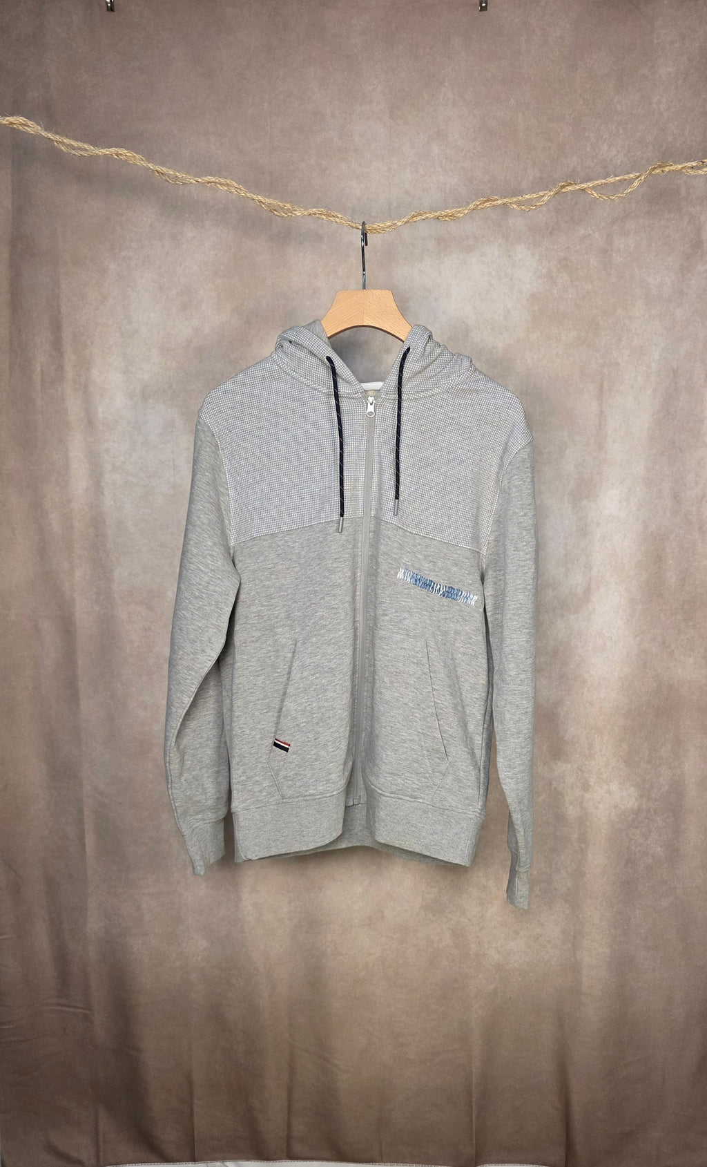 Felpa con cappuccio e zip