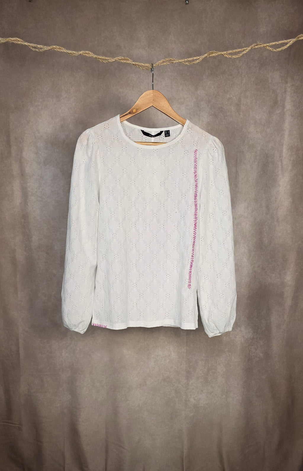 Camicia romantica in sangallo