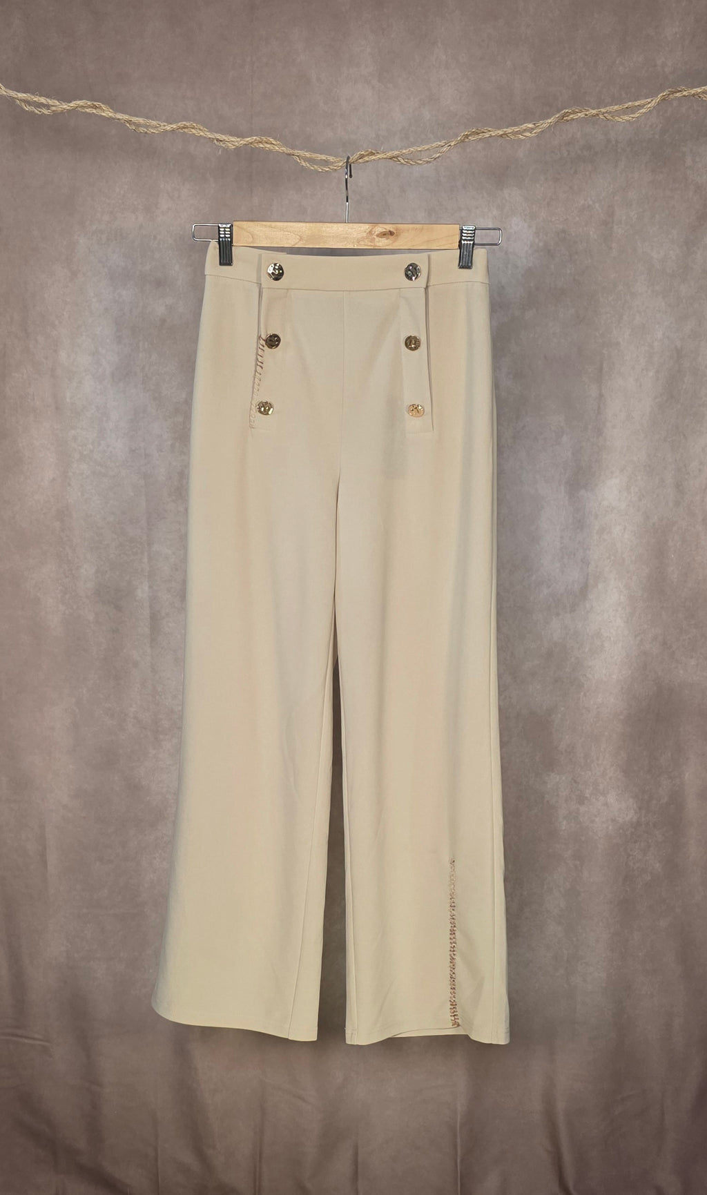 Pantaloni a Vita Alta con Bottoni Decorativi