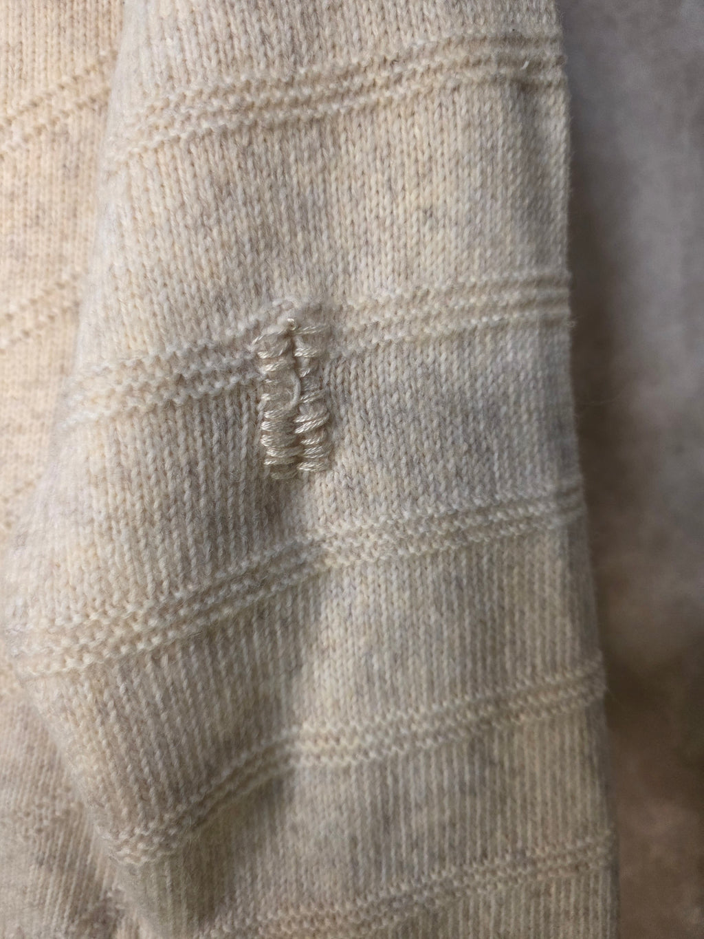Maglione cozy girocollo chevron beige
