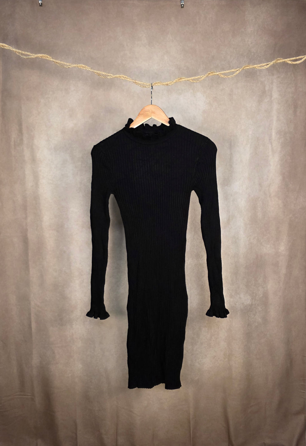 Abito mini nero in maglia