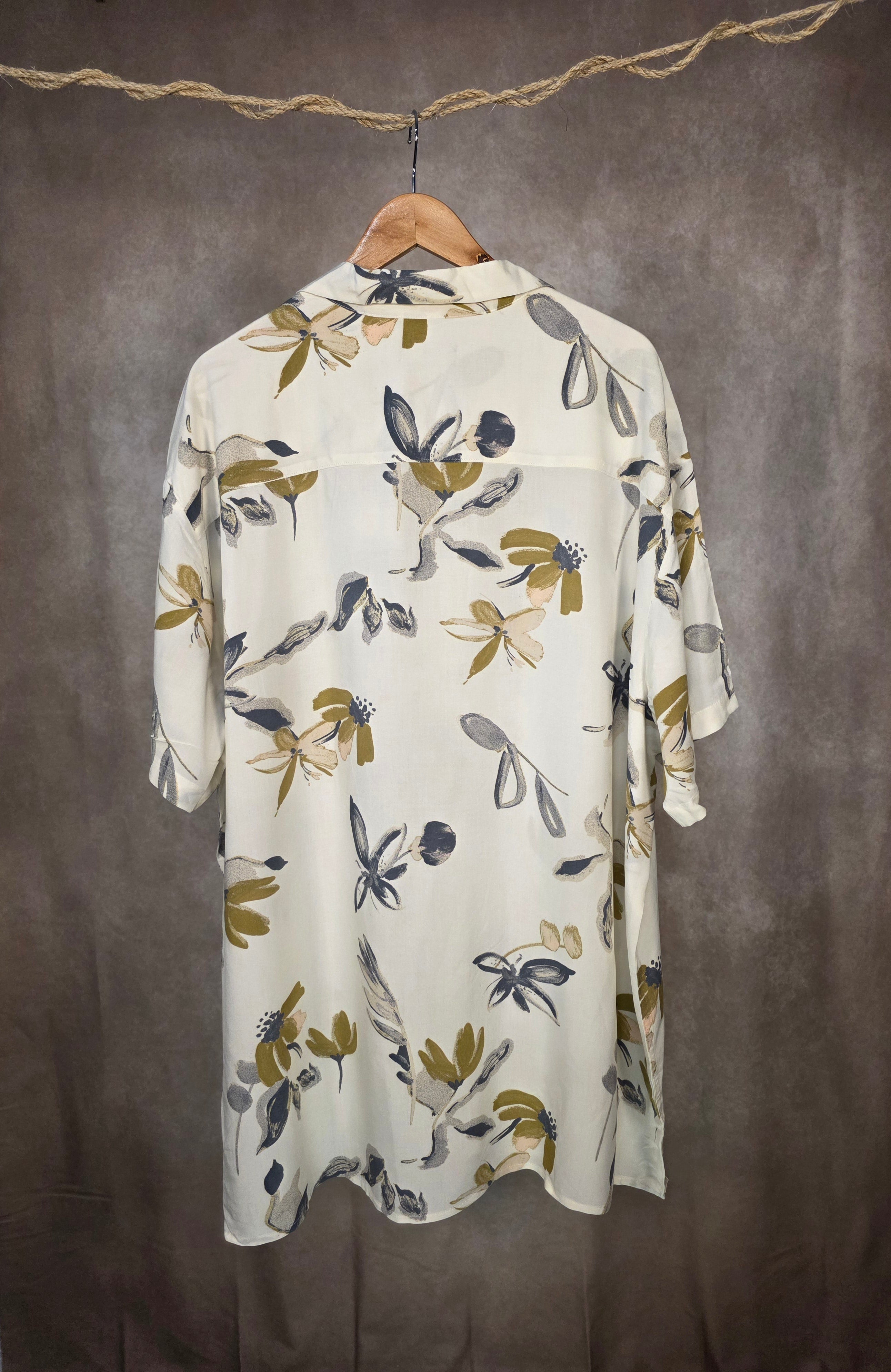 Camicia a stampa floreale