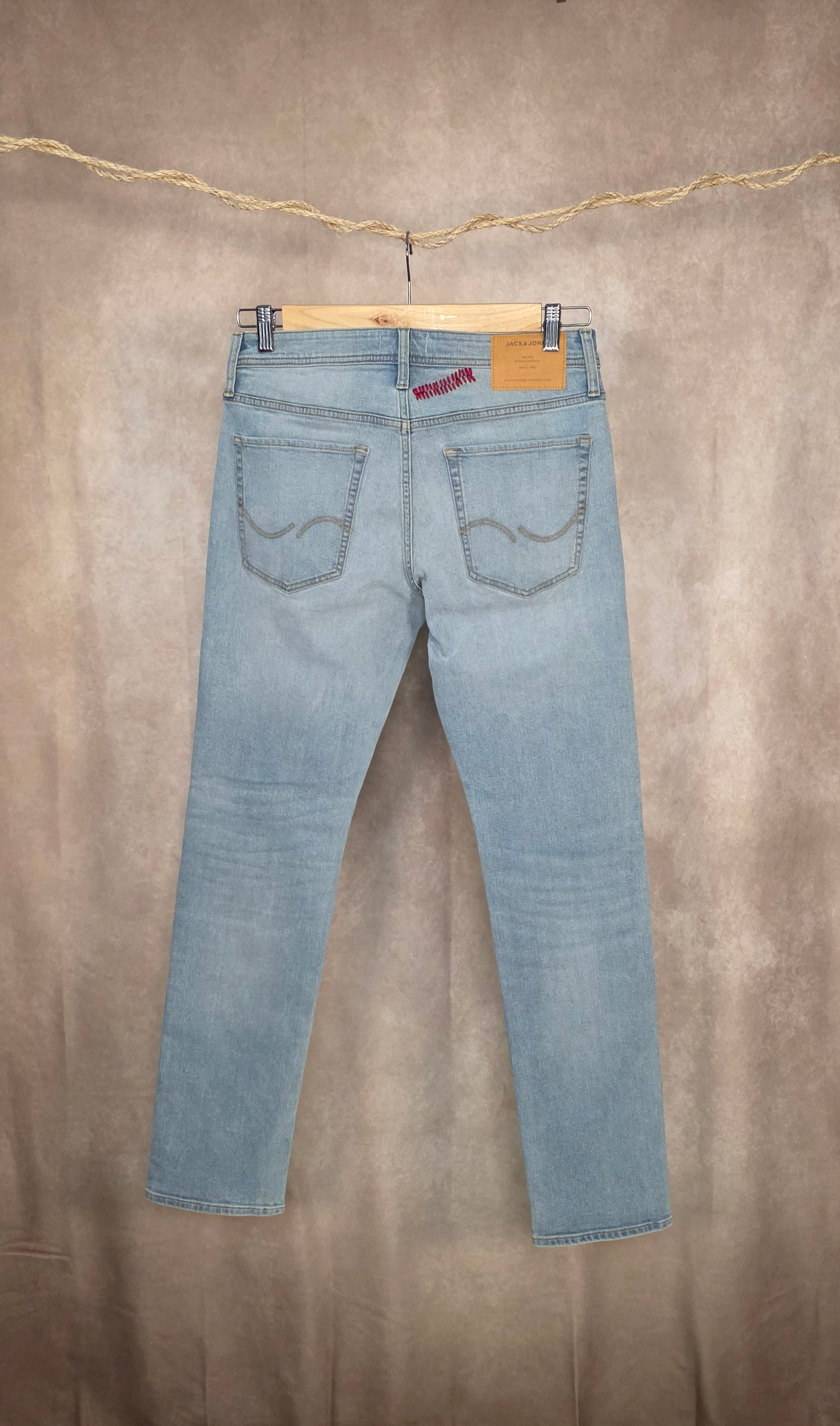 Jeans slim fit in denim chiaro