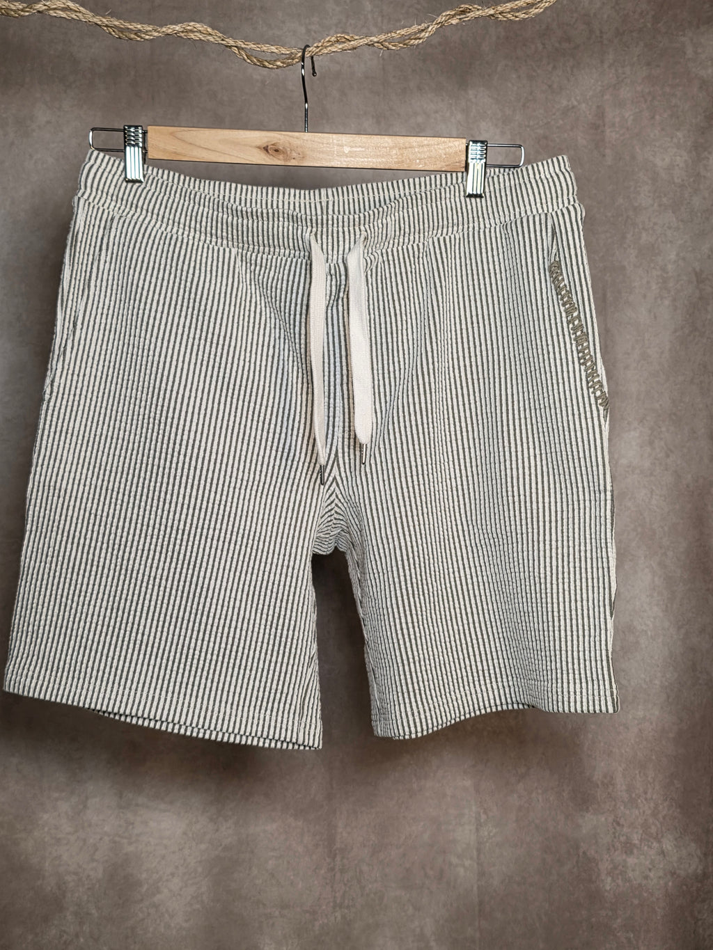 Bermuda a righe relaxed fit