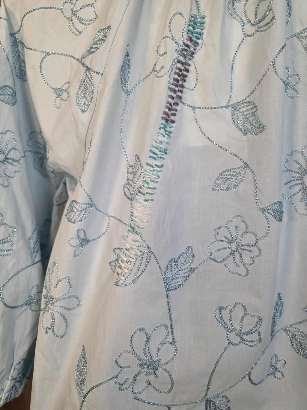 Camicia ricamata floreale