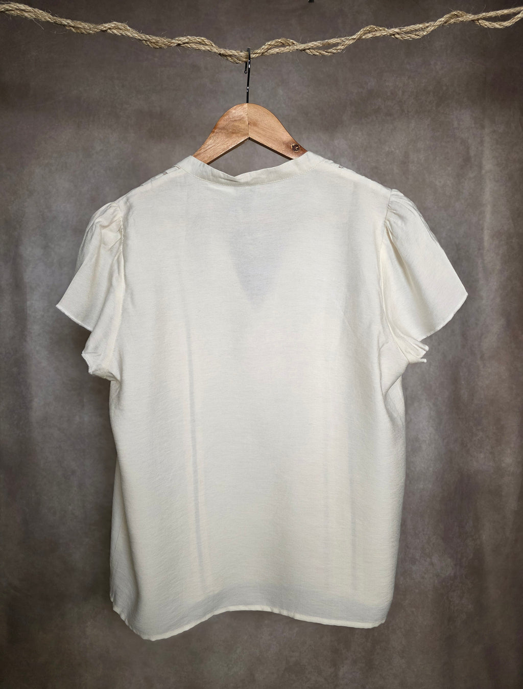 Camicia con inserti in pizzo traforato
