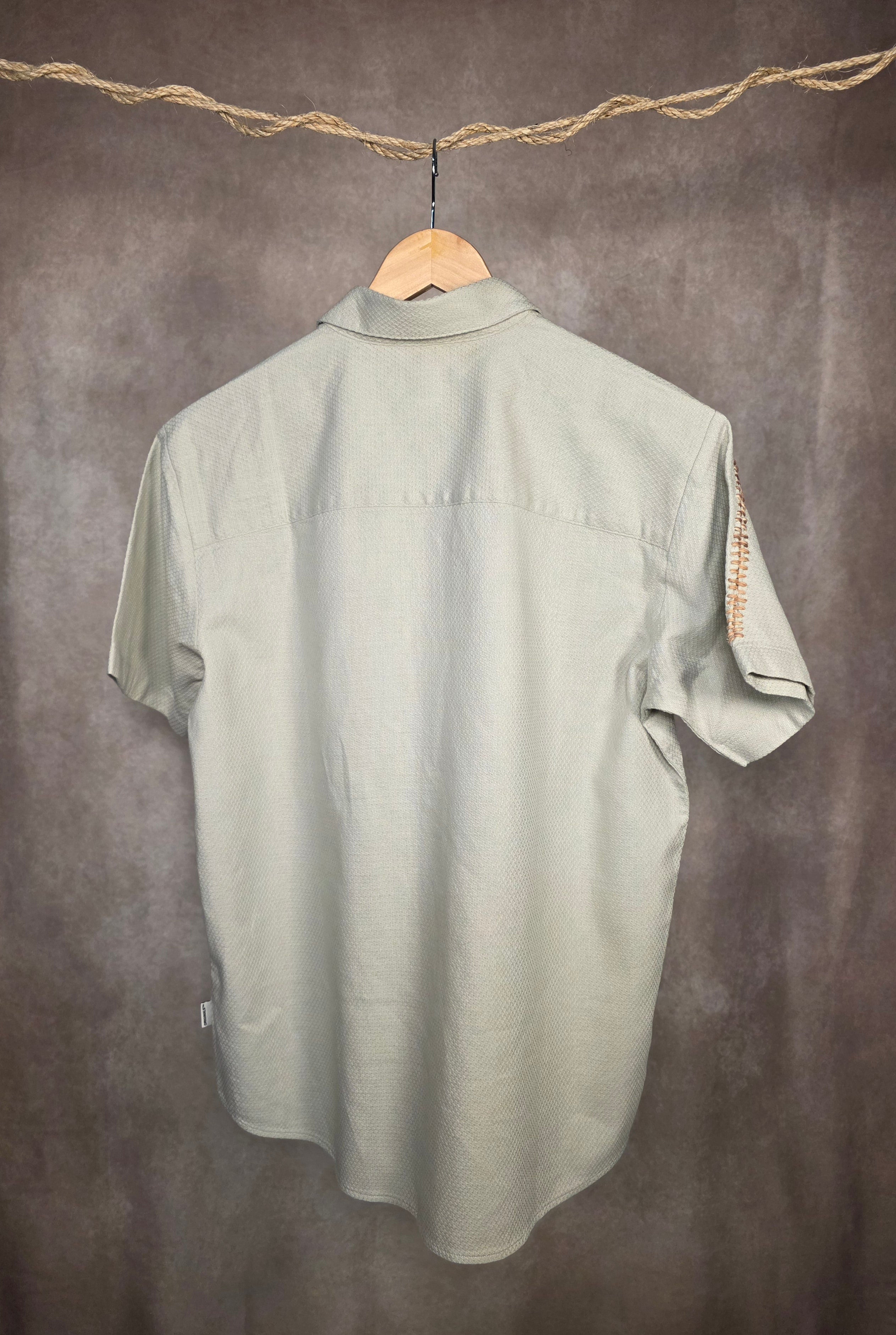 Camicia verde salvia