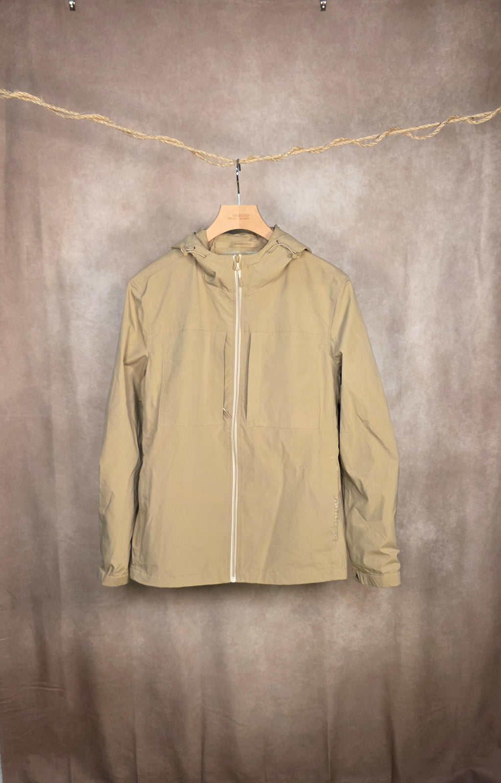 Giacca a vento leggera beige