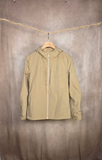 Giacca a vento leggera beige