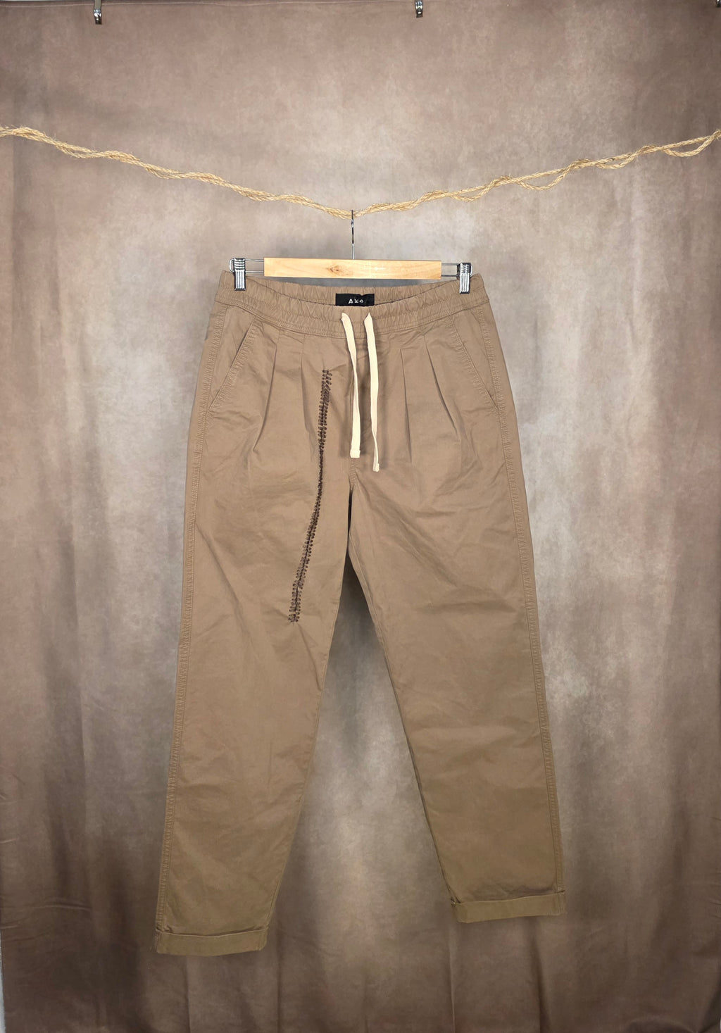 Pantaloni chino con coulisse in vita