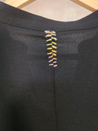Camicia nera a scollo V