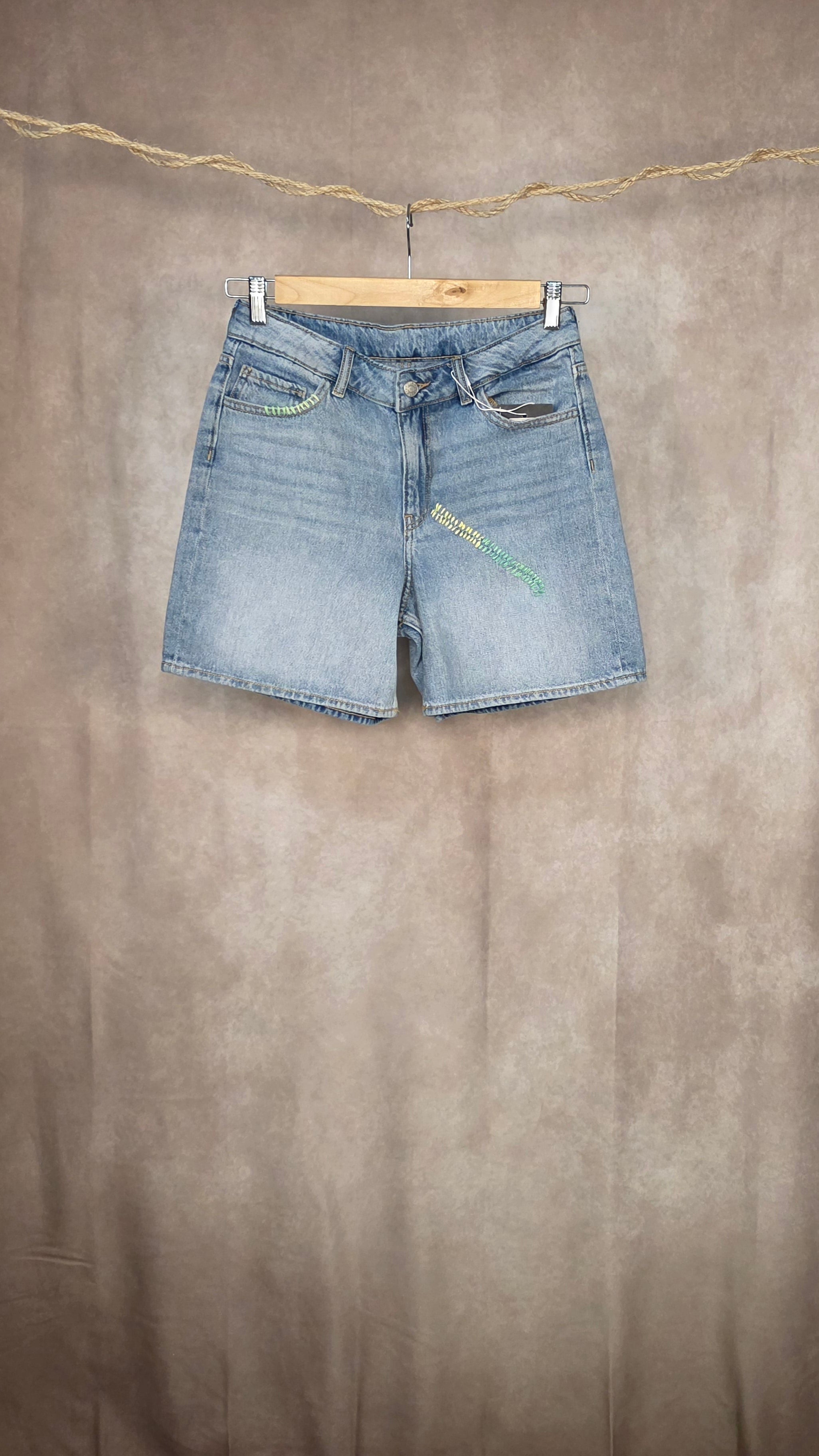 Shorts in denim