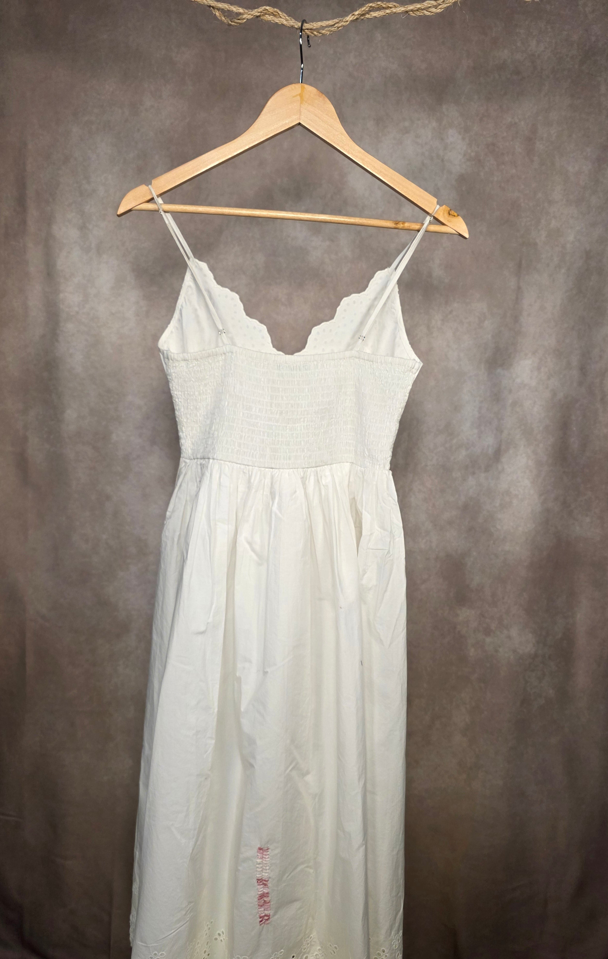 Vestito bianco con spalline