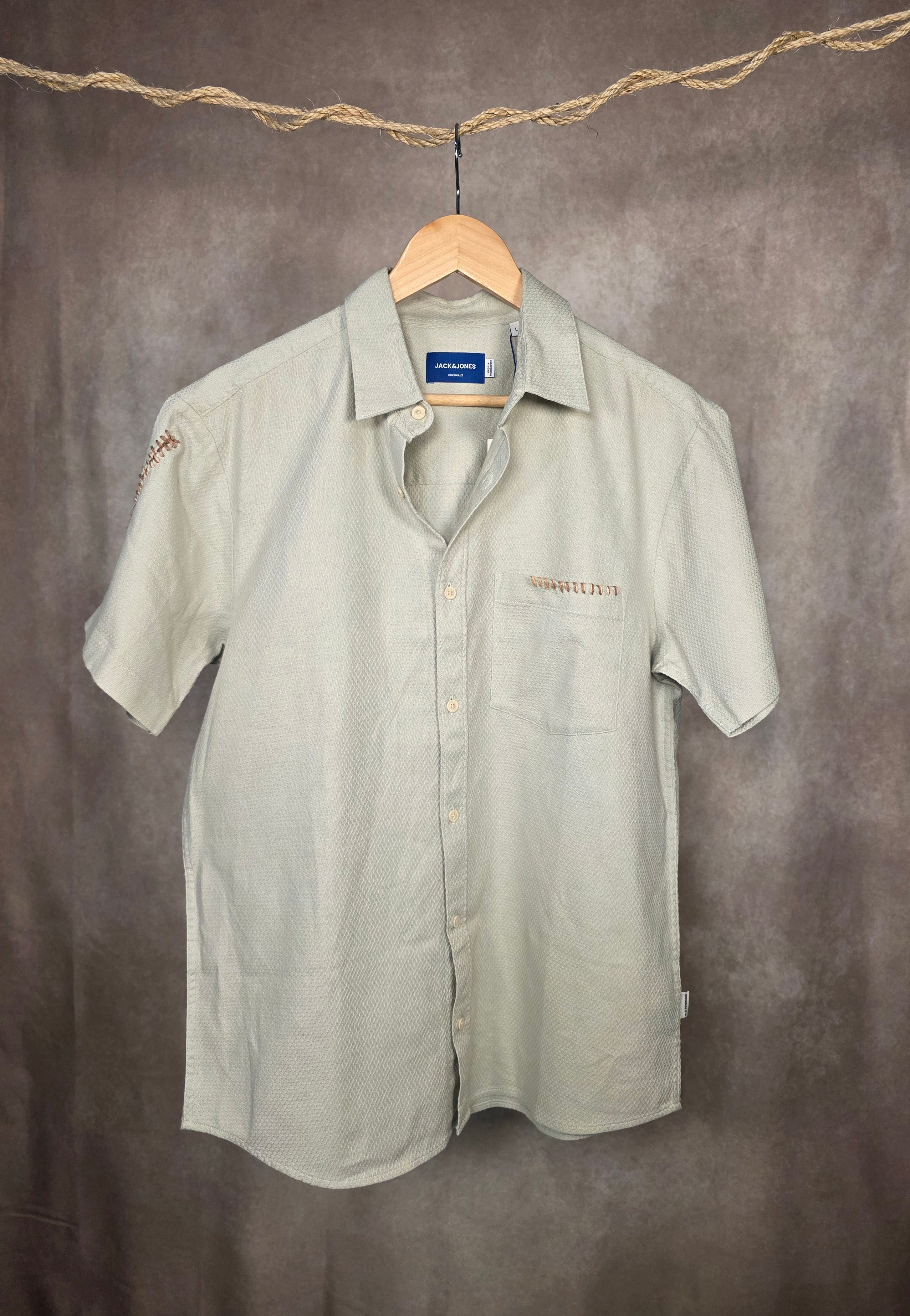 Camicia verde salvia