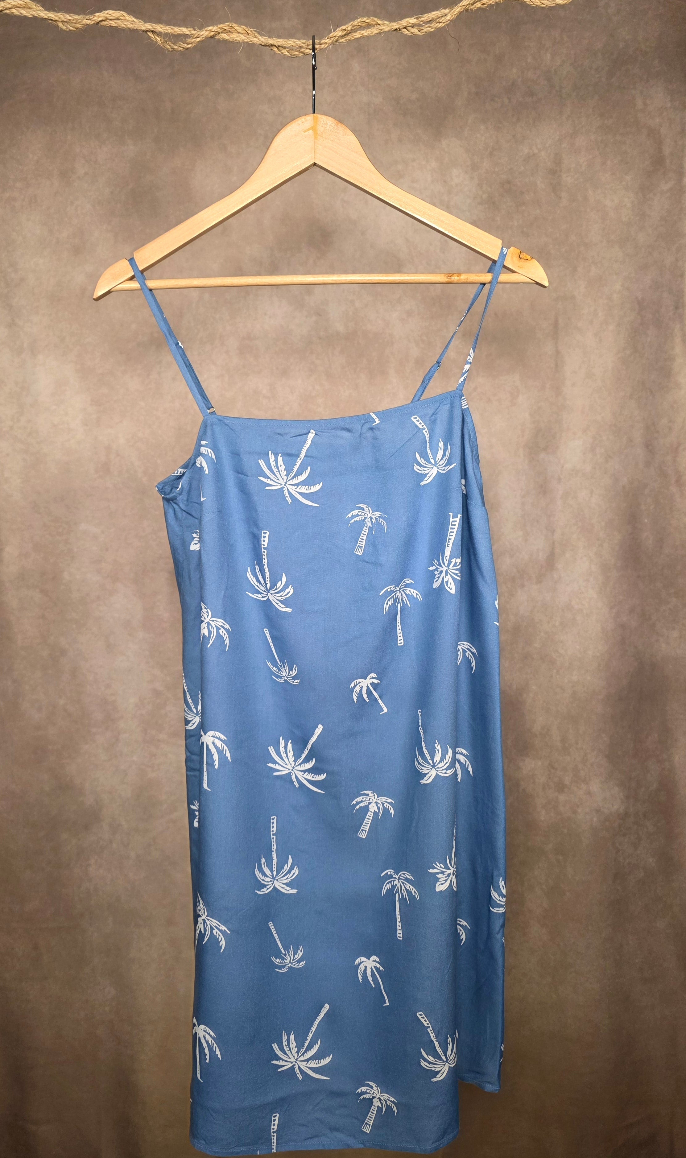 Vestito fantasia con spalline