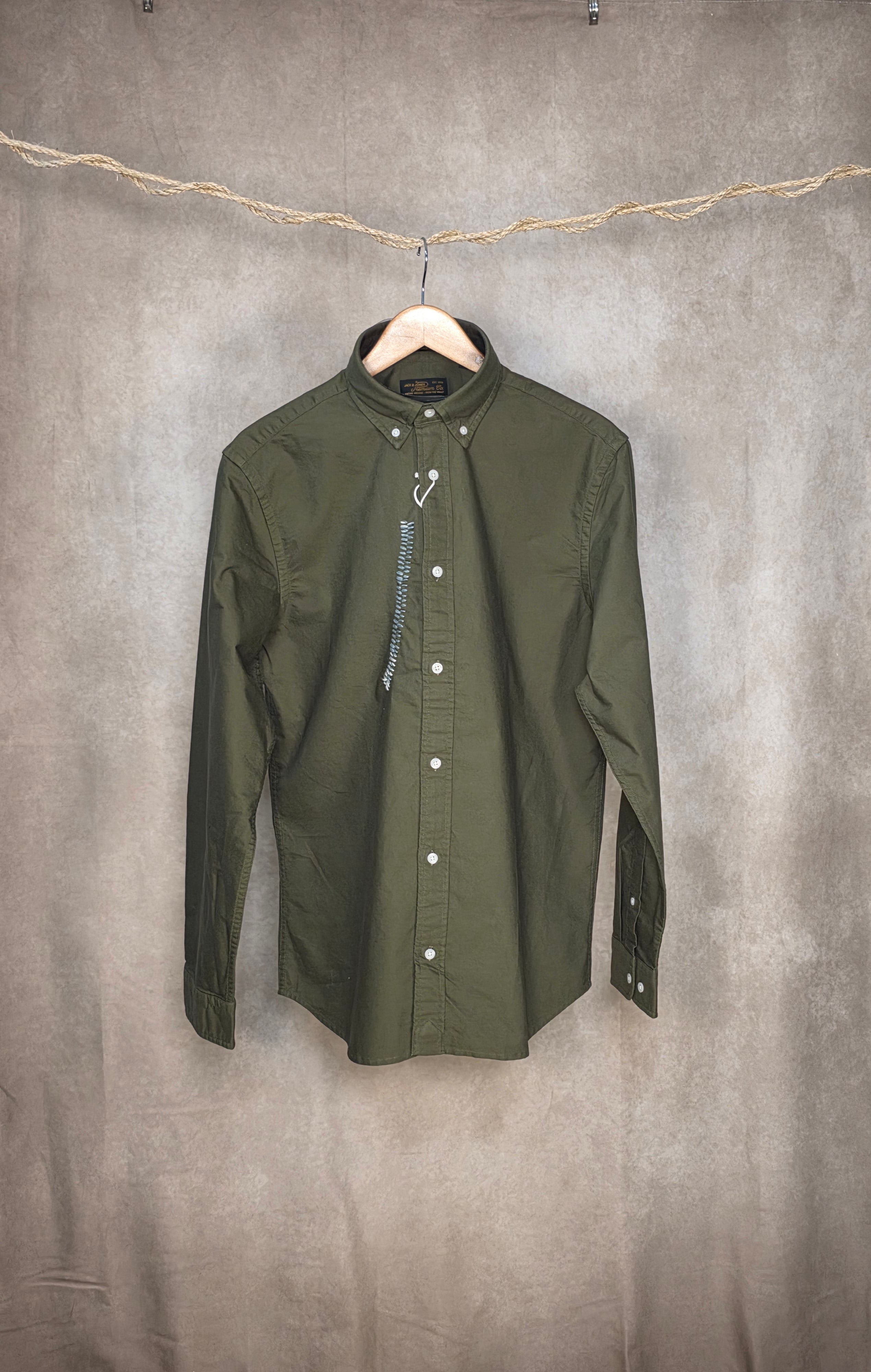 Camicia verde oliva di cotone