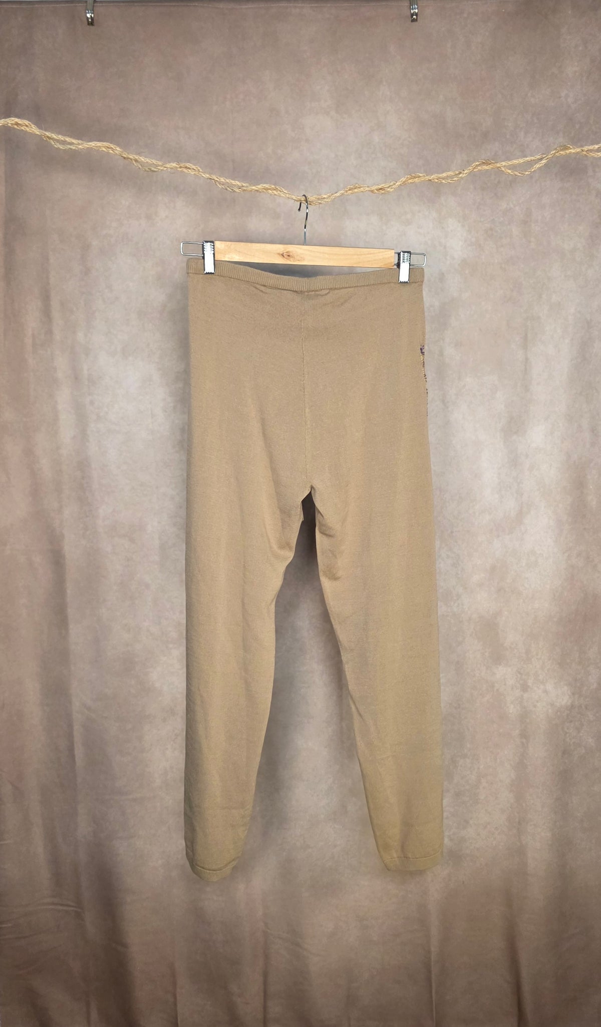 Pantaloni in maglia a gamba