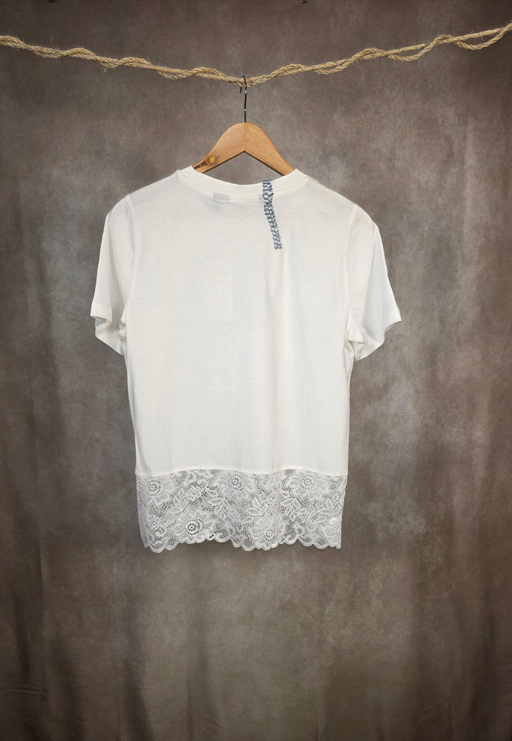 T-Shirt con finiture in pizzo