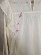 Camicia con ricamo sangallo e volant